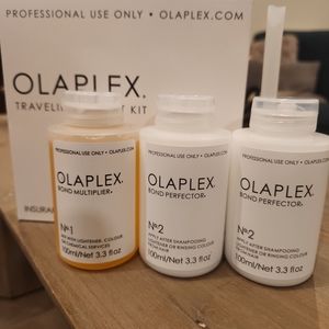 Olaplex traveling stylist kit. No.1 and 2 No.2 plus aplicator 3.3 oz each sealed